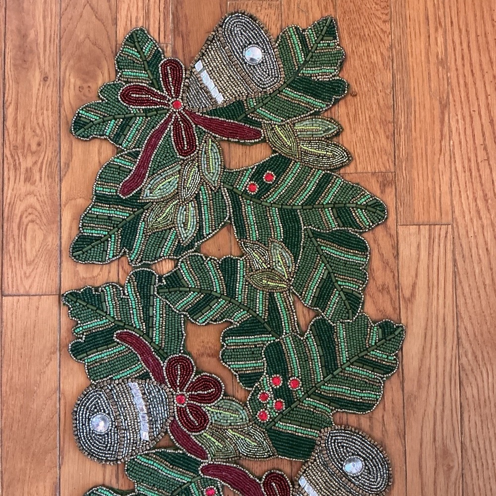 RARE KIM SEYBERT HOLLY SILVER BELLS CHRISTMAS BEADED TABLE RUNNER CENTERPIECE - Picture 3 of 11